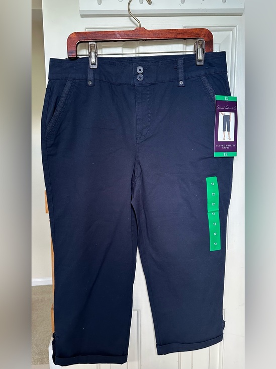 Gloria Vanderbilt Pants - NWT Gloria Vanderbilt Blue Capris- Size 12